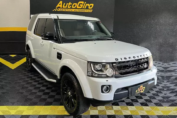 Serviço de estética automotiva de alto nível